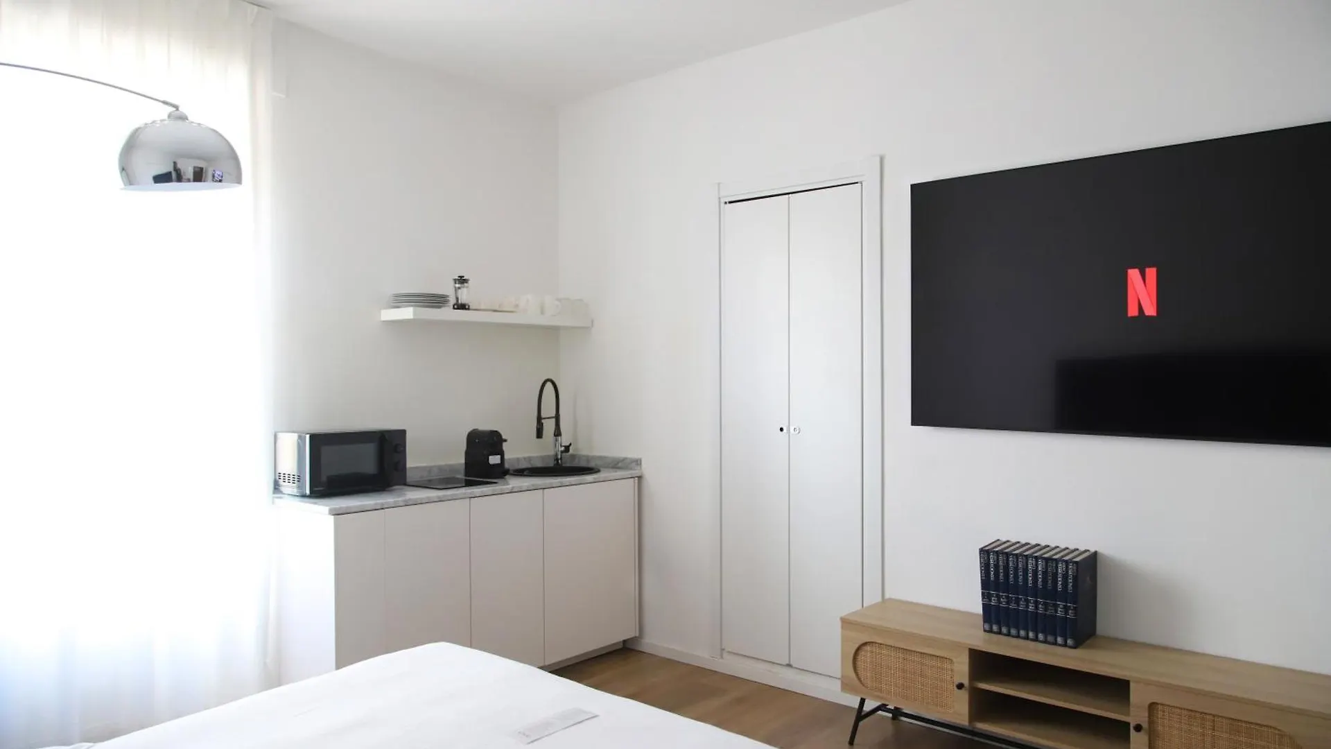Isaia Milano Bed & Breakfast Milan
